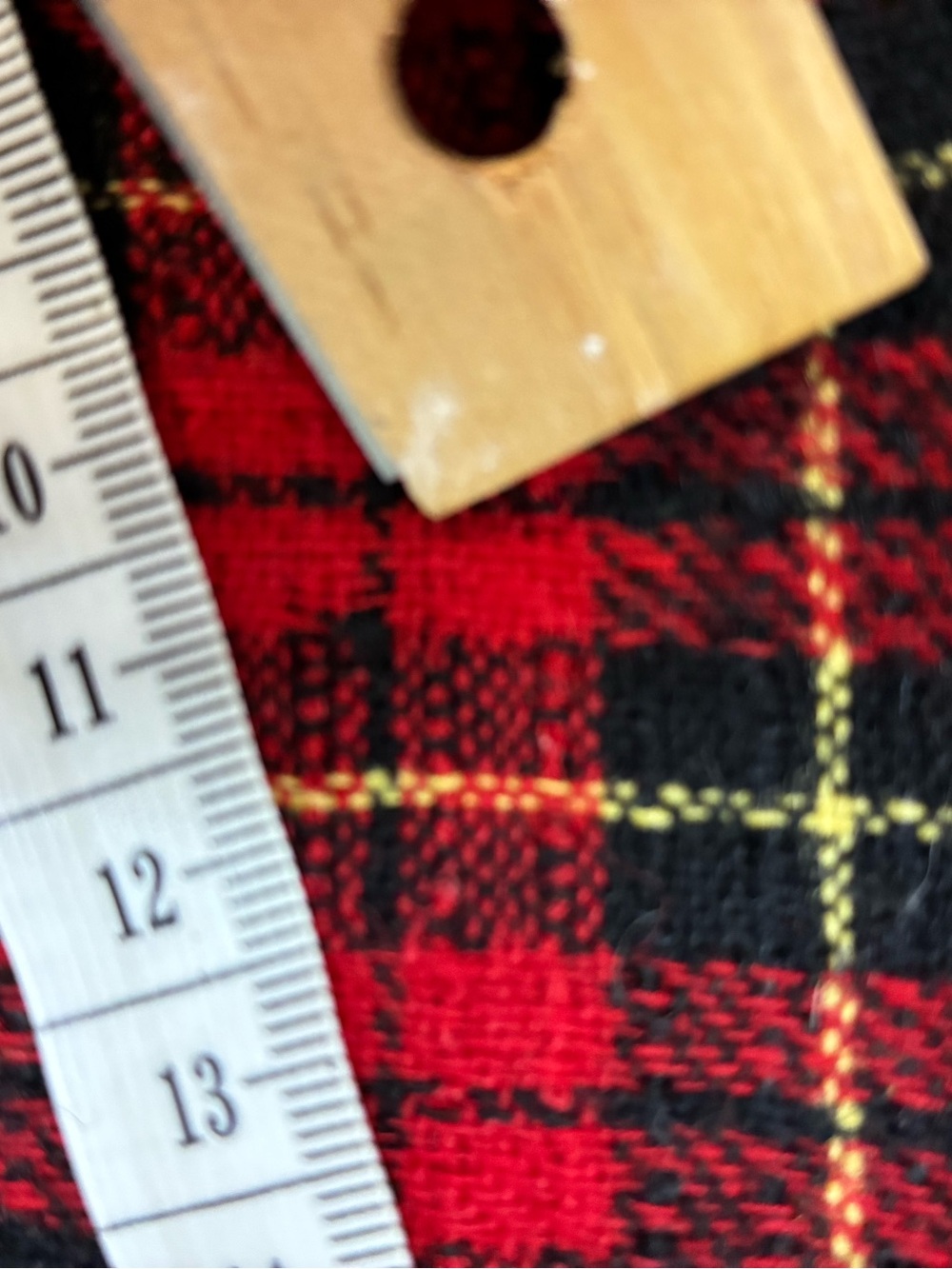 Vintage Pendleton Red Tartan Plaid Skirt, 100% Virgin Wool, Size 16 Knee Length - Picture 13 of 16